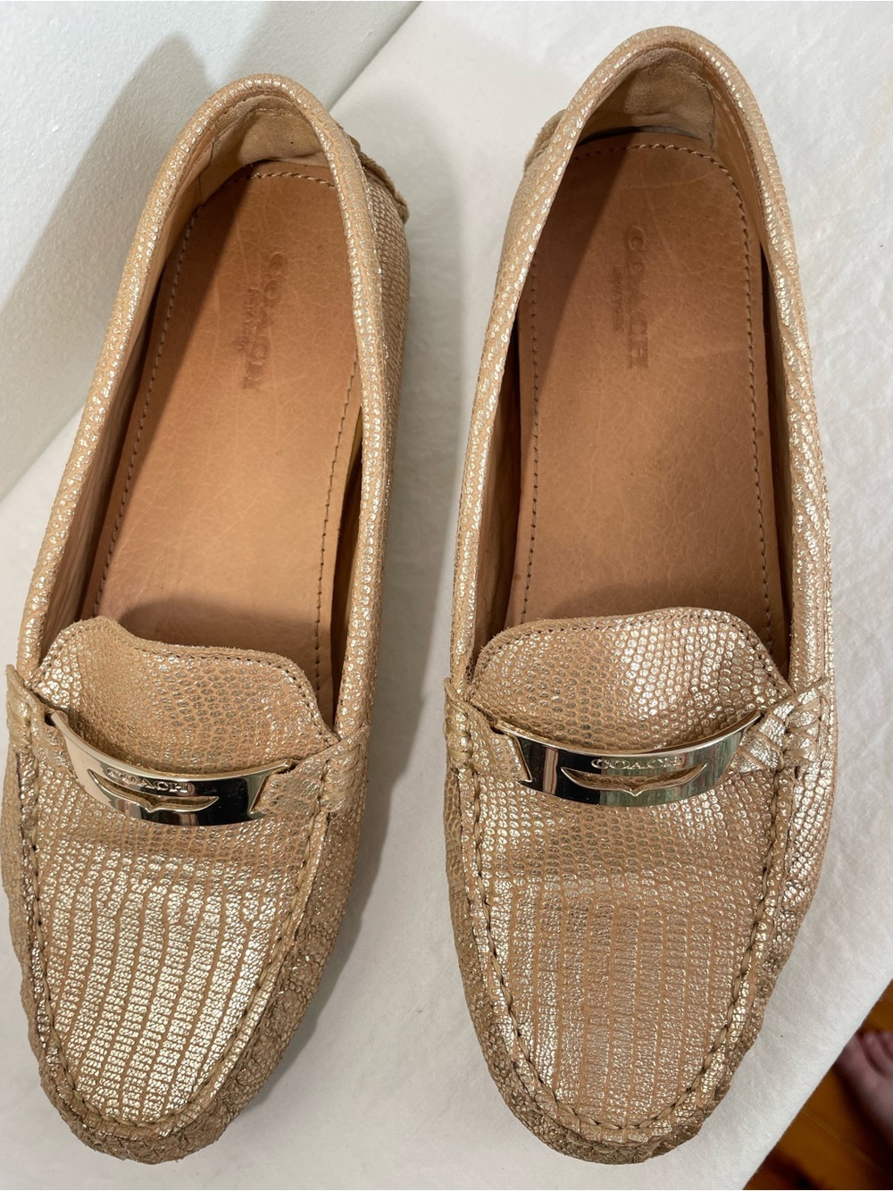 Coach Nola Gold Textured Leather Driving Loafers Size 8 B - Picture 5 of 15